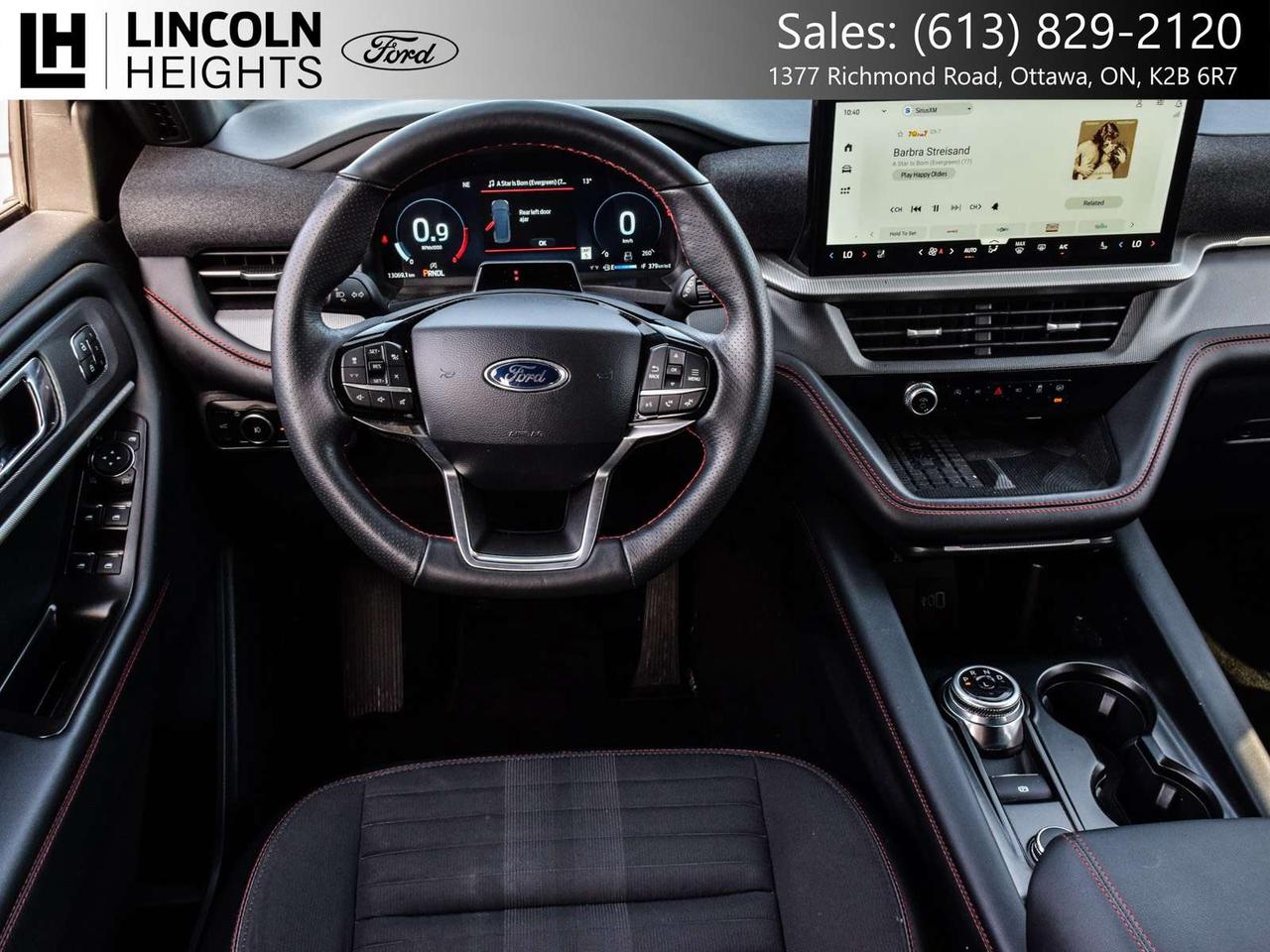 2025 Ford Explorer ST-Line Photo