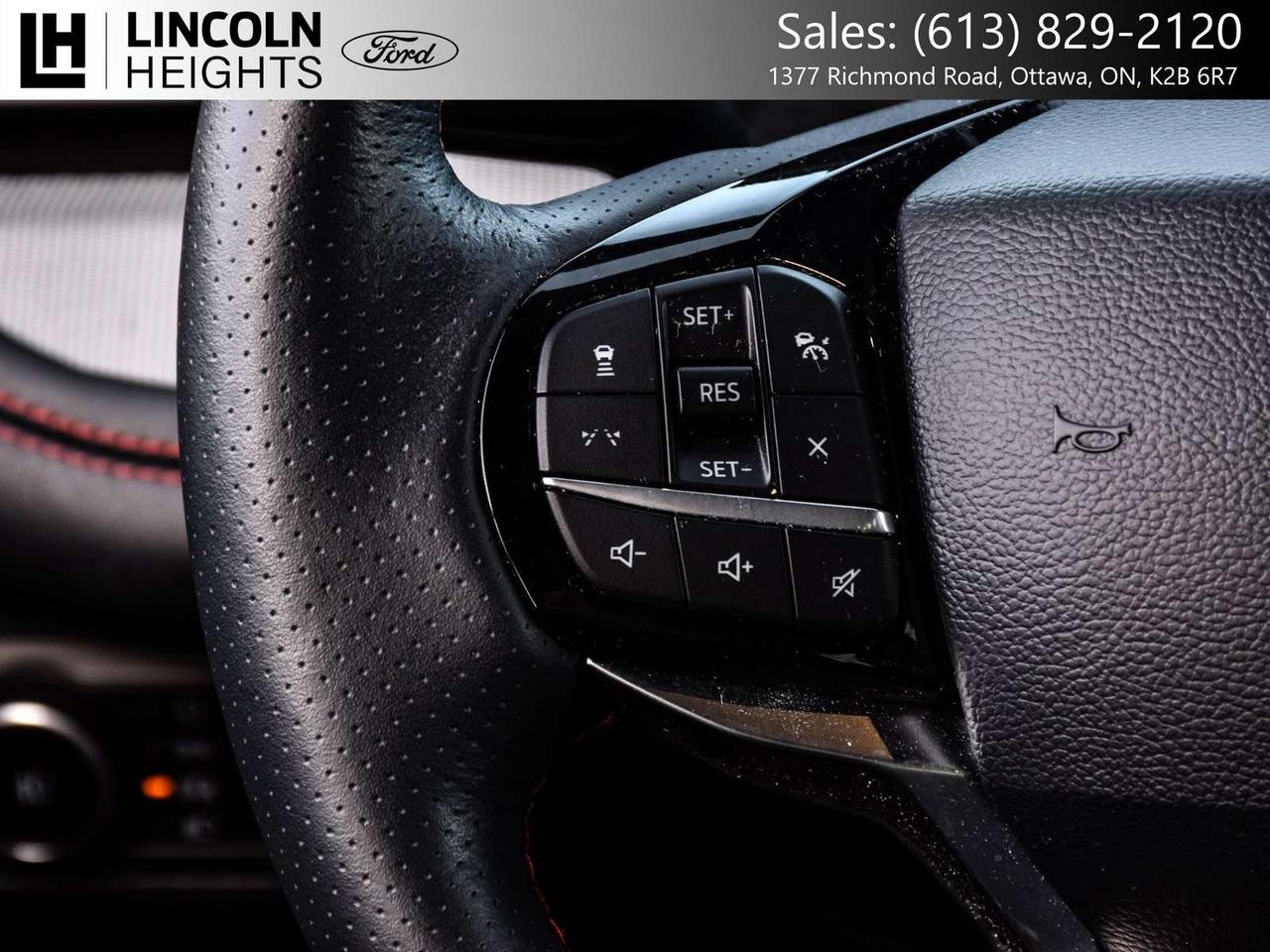 2025 Ford Explorer ST-Line Photo