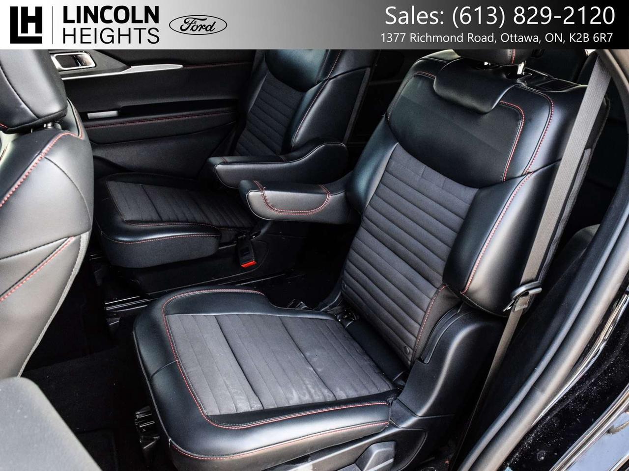 2025 Ford Explorer ST-Line Photo