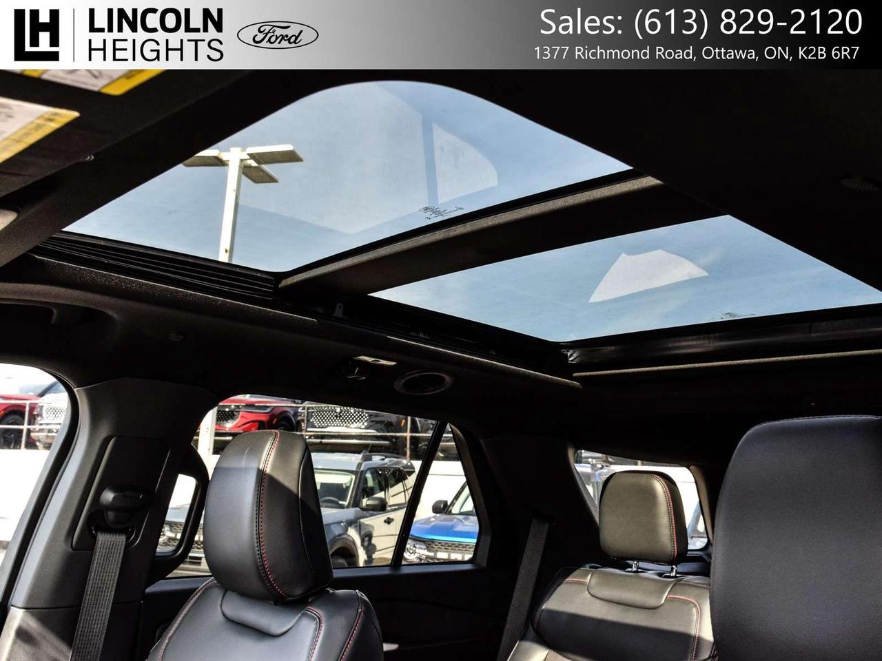 2025 Ford Explorer ST-Line Photo