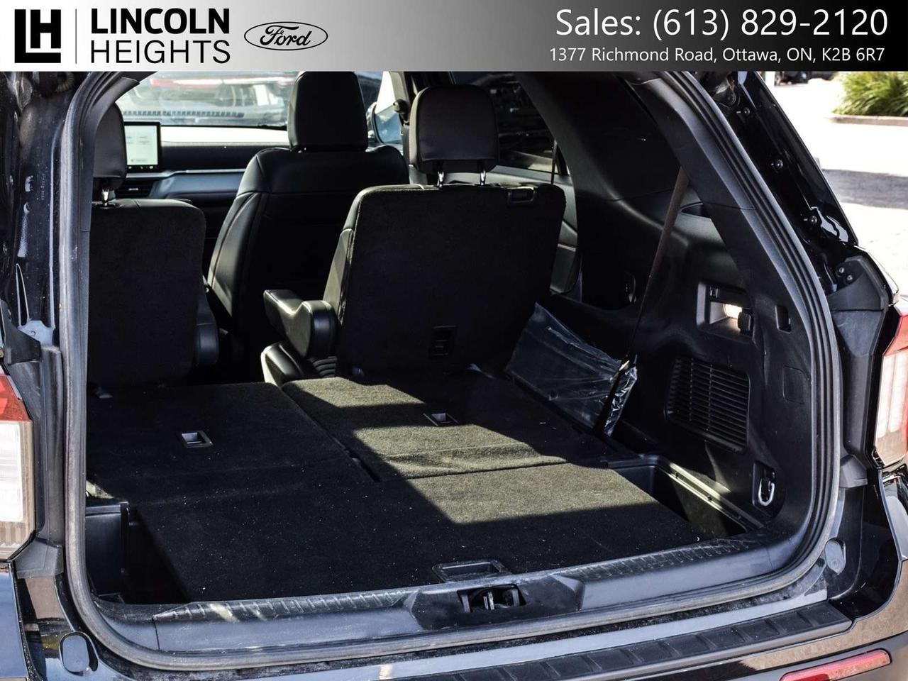 2025 Ford Explorer ST-Line Photo