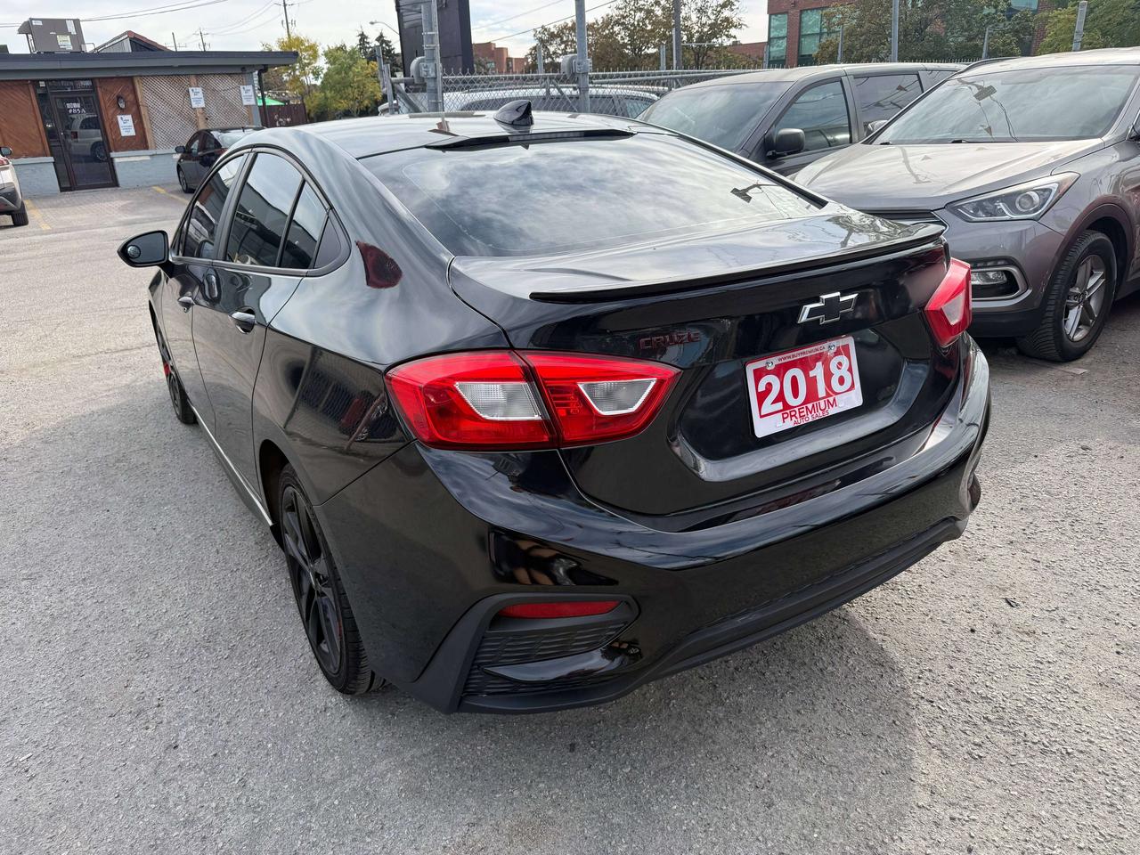 2018 Chevrolet Cruze *** 3 YEAR WARRANTY INCLUDED *** Photo3