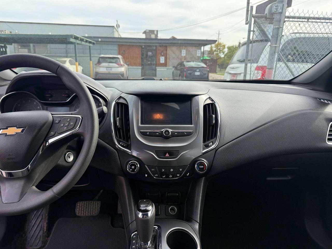 2018 Chevrolet Cruze *** 3 YEAR WARRANTY INCLUDED *** Photo