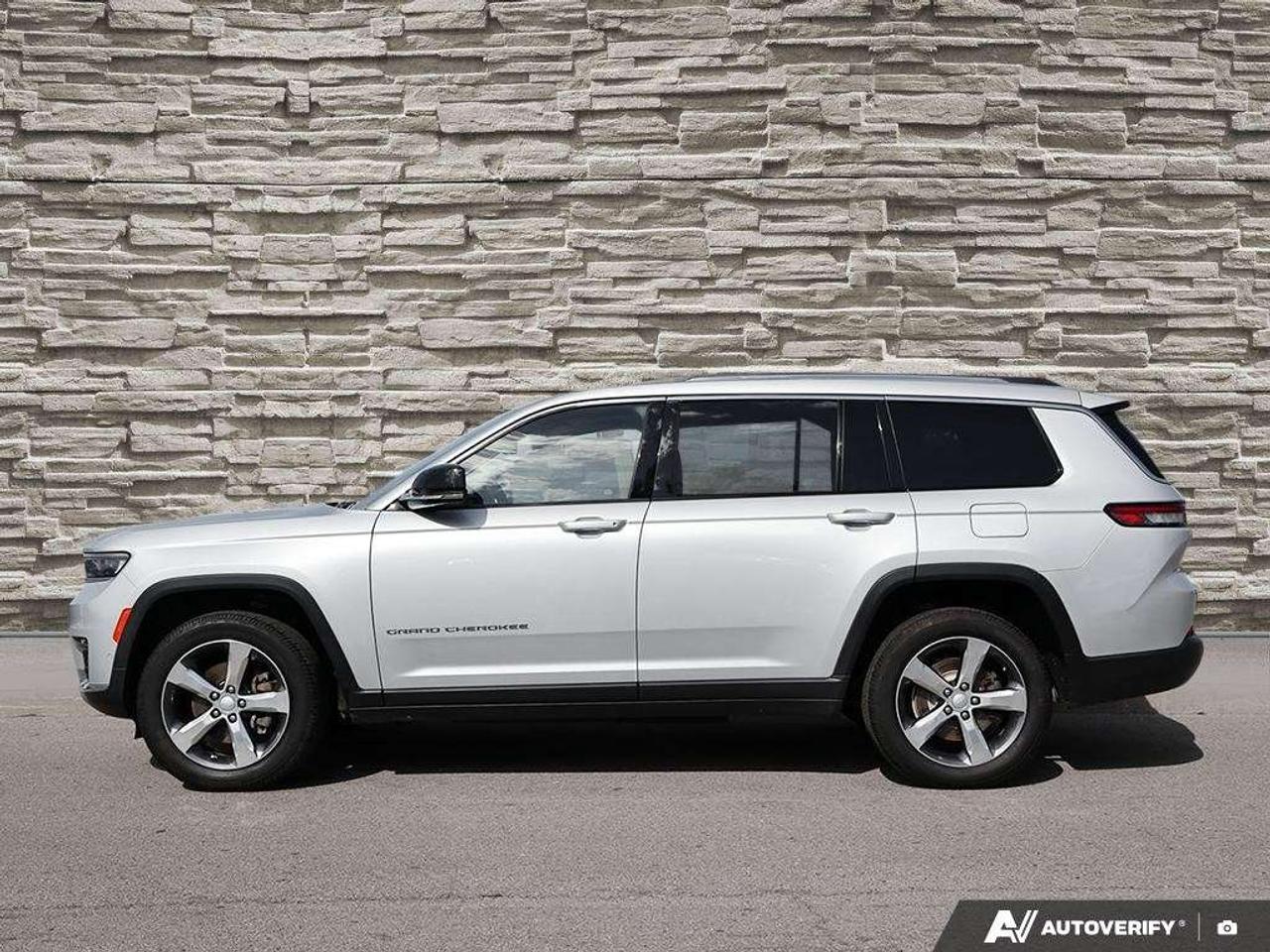 2021 Jeep Grand Cherokee 7 PASS   PANO ROOF   AWD Photo2