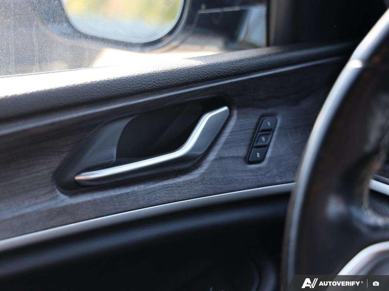 2021 Jeep Grand Cherokee 7 PASS   PANO ROOF   AWD Photo
