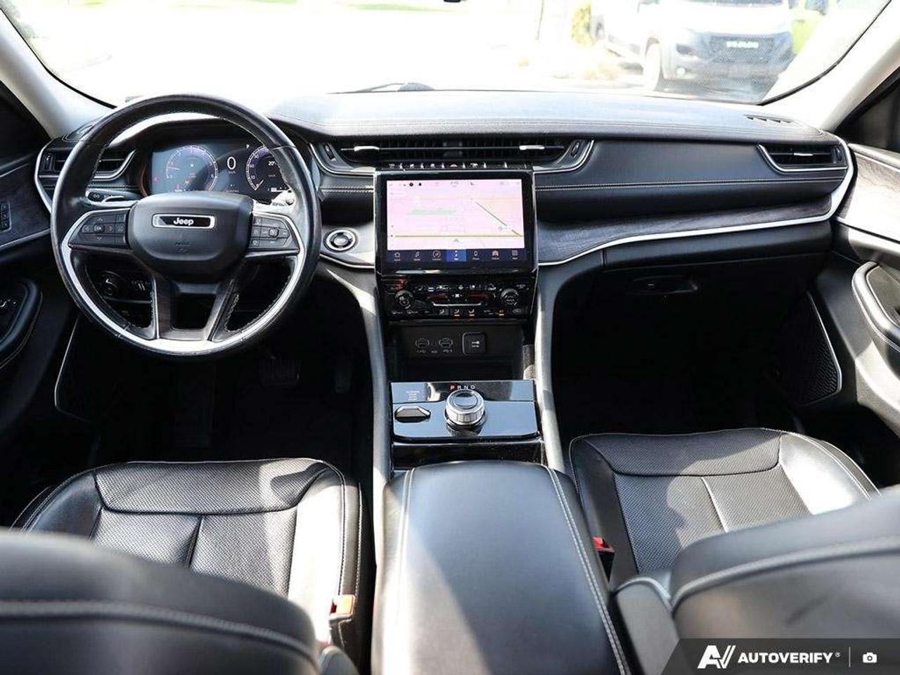 2021 Jeep Grand Cherokee 7 PASS   PANO ROOF   AWD Photo