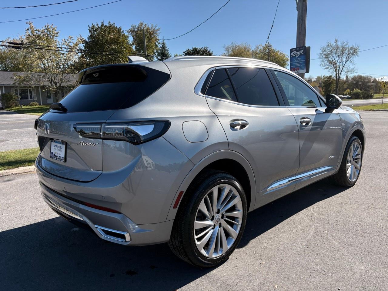 2025 Buick Envision AWD 4dr Avenir Photo