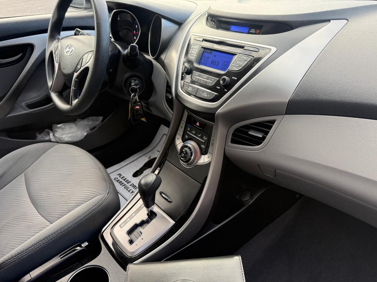 2013 Hyundai Elantra 4DR SDN AUTO GL Photo