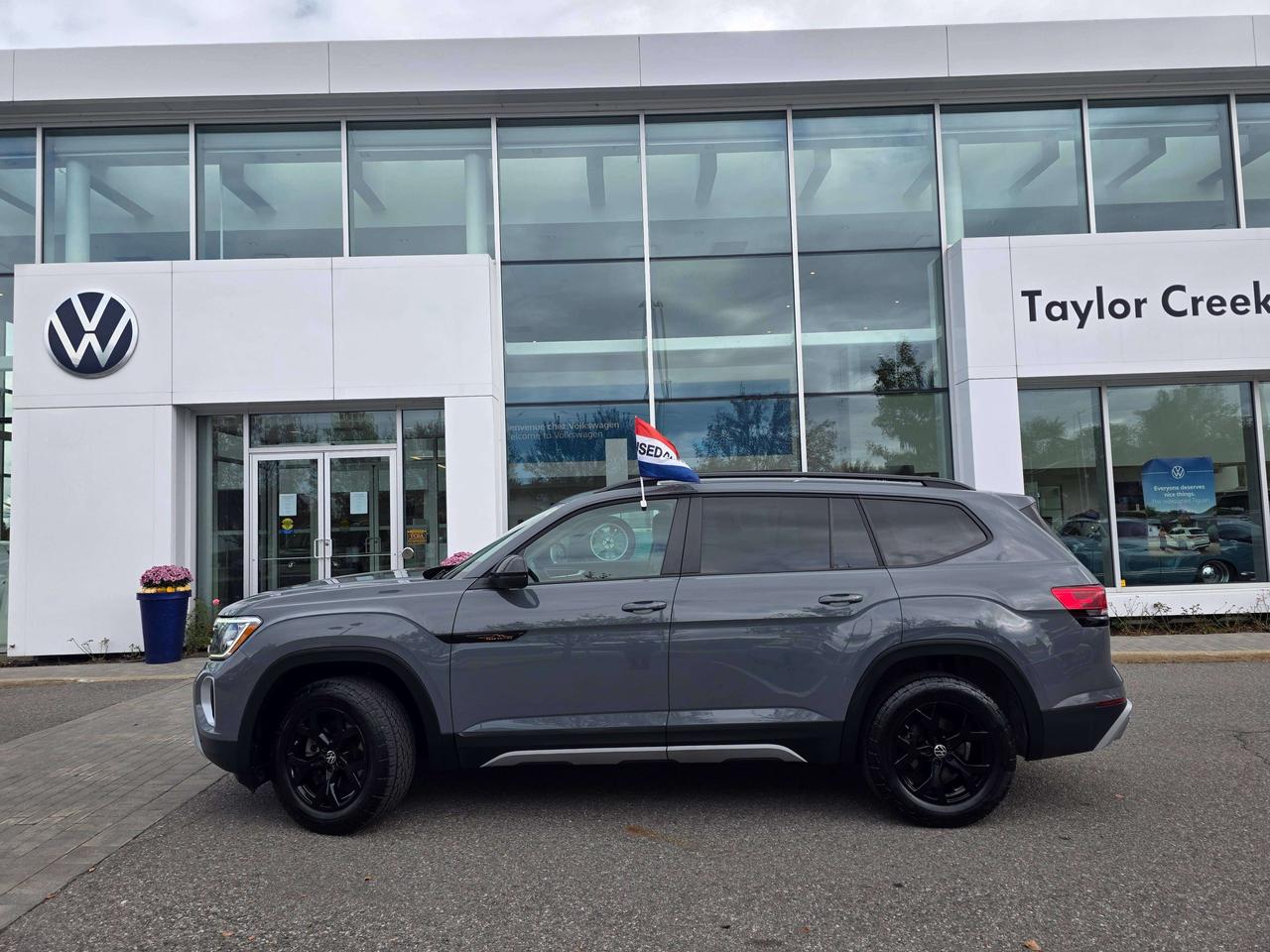 2024 Volkswagen Atlas Peak Edition Photo