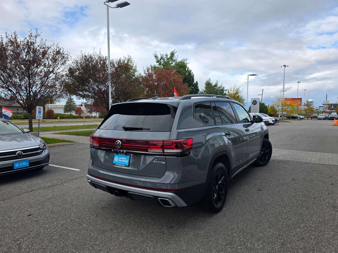 2024 Volkswagen Atlas Peak Edition Photo