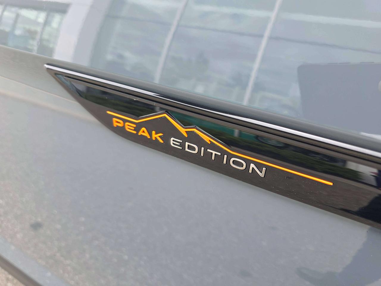 2024 Volkswagen Atlas Peak Edition Photo