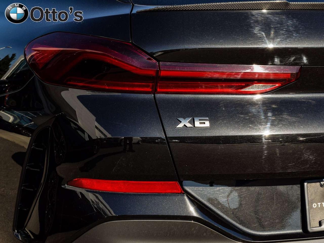 2022 BMW X6 M50i Photo
