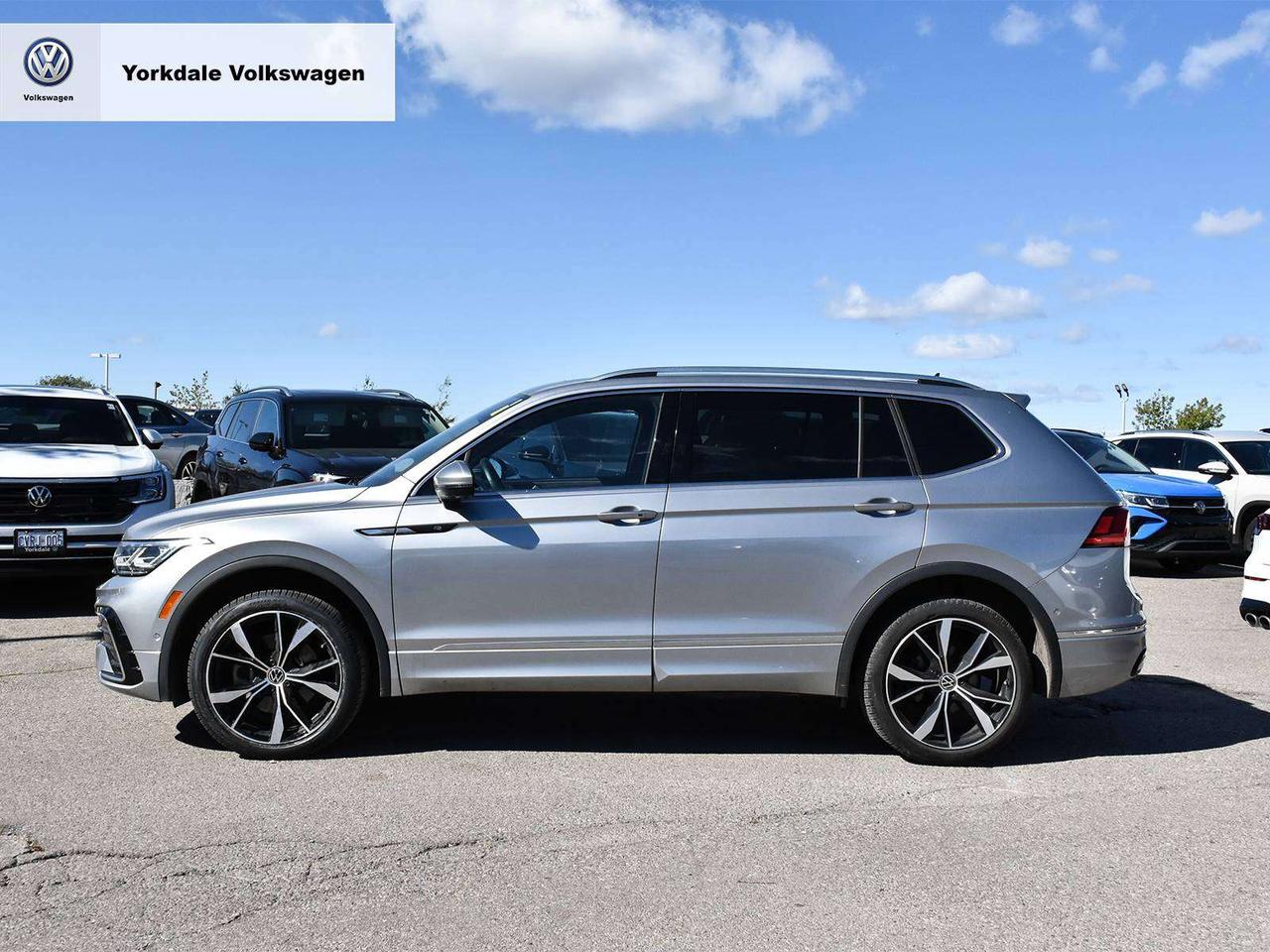 2023 Volkswagen Tiguan HIGHLINE R LINE 4Motion Photo
