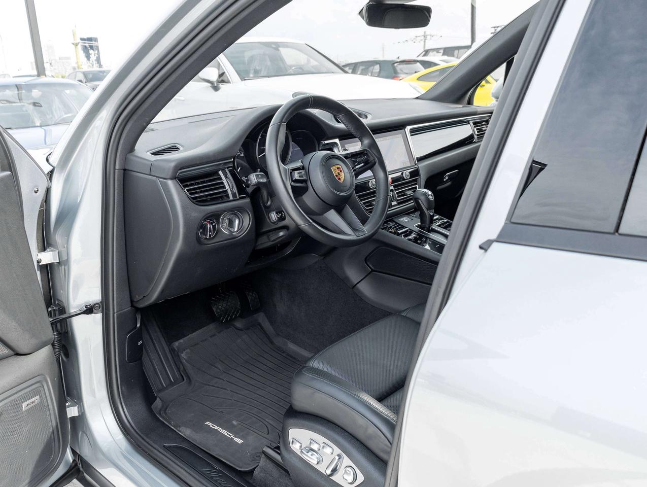 2023 Porsche Macan 21" RS Spyder Wheels   Adaptive Cruise   CERTIFIED Photo