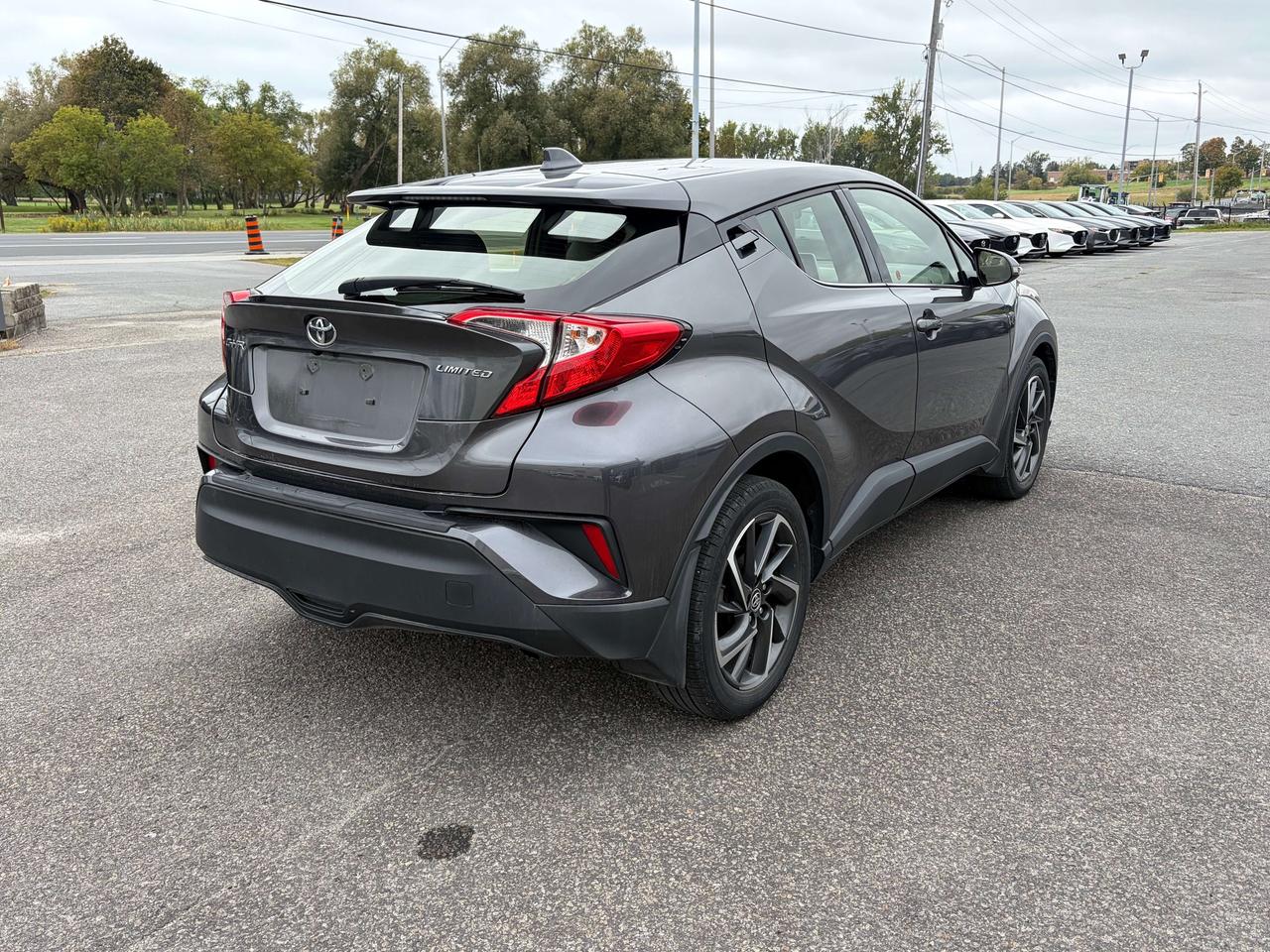2020 Toyota C-HR Limited Photo4