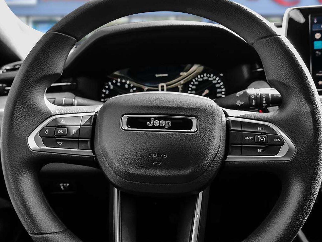 2025 Jeep Compass Sport Photo