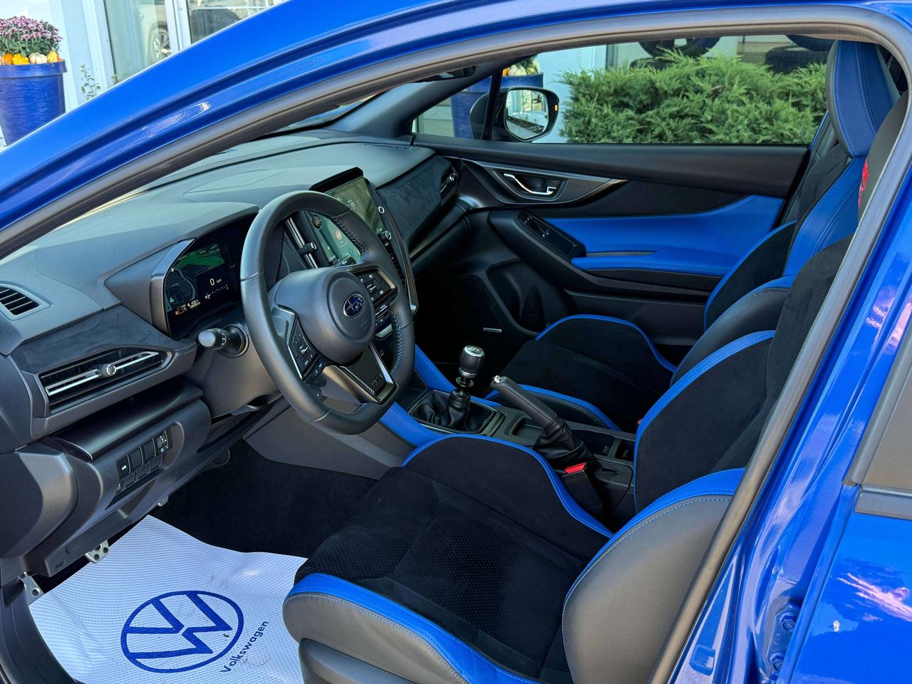 2025 Subaru WRX tS Photo