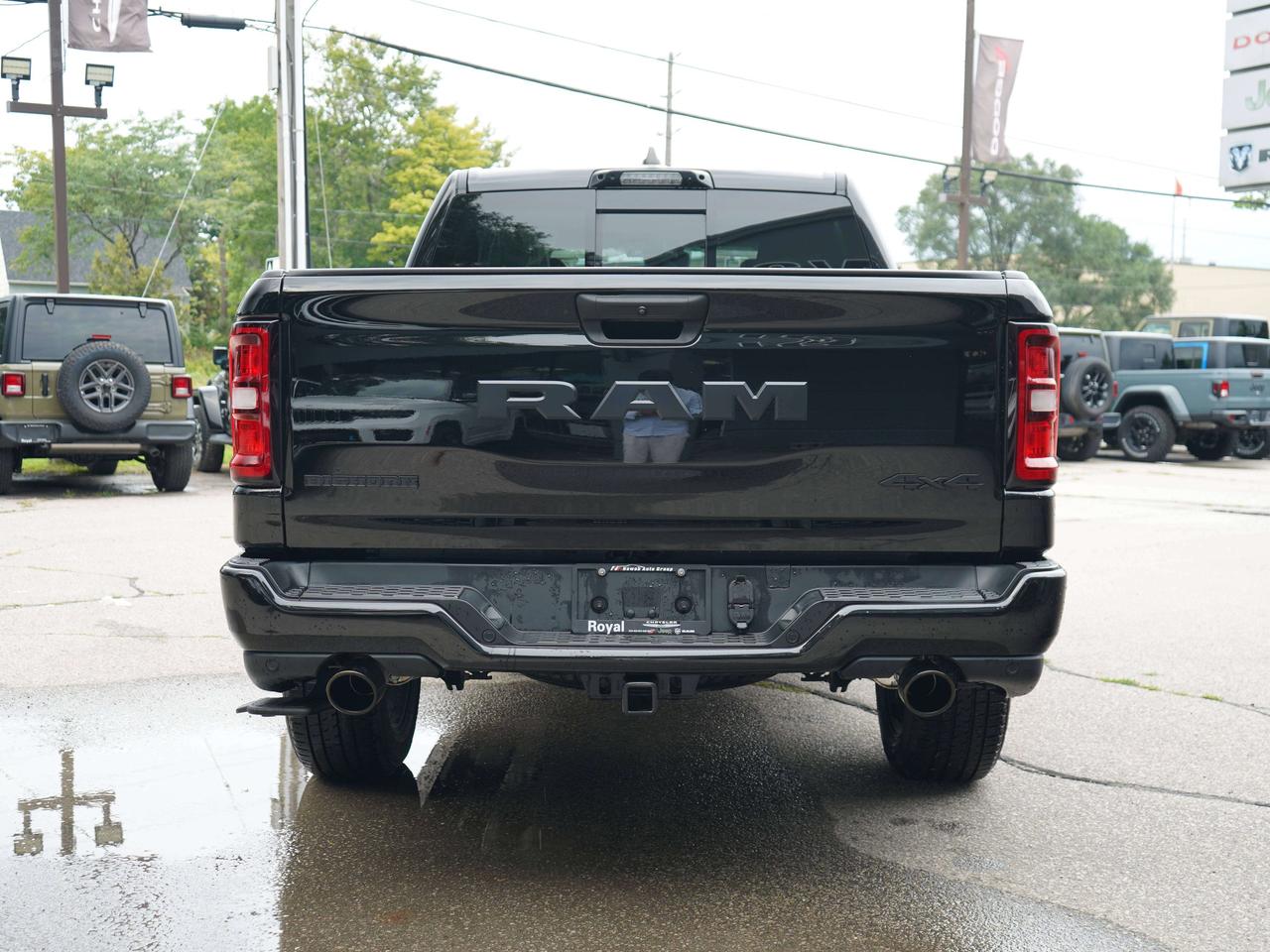 2025 RAM 1500 BIG HORN, Photo