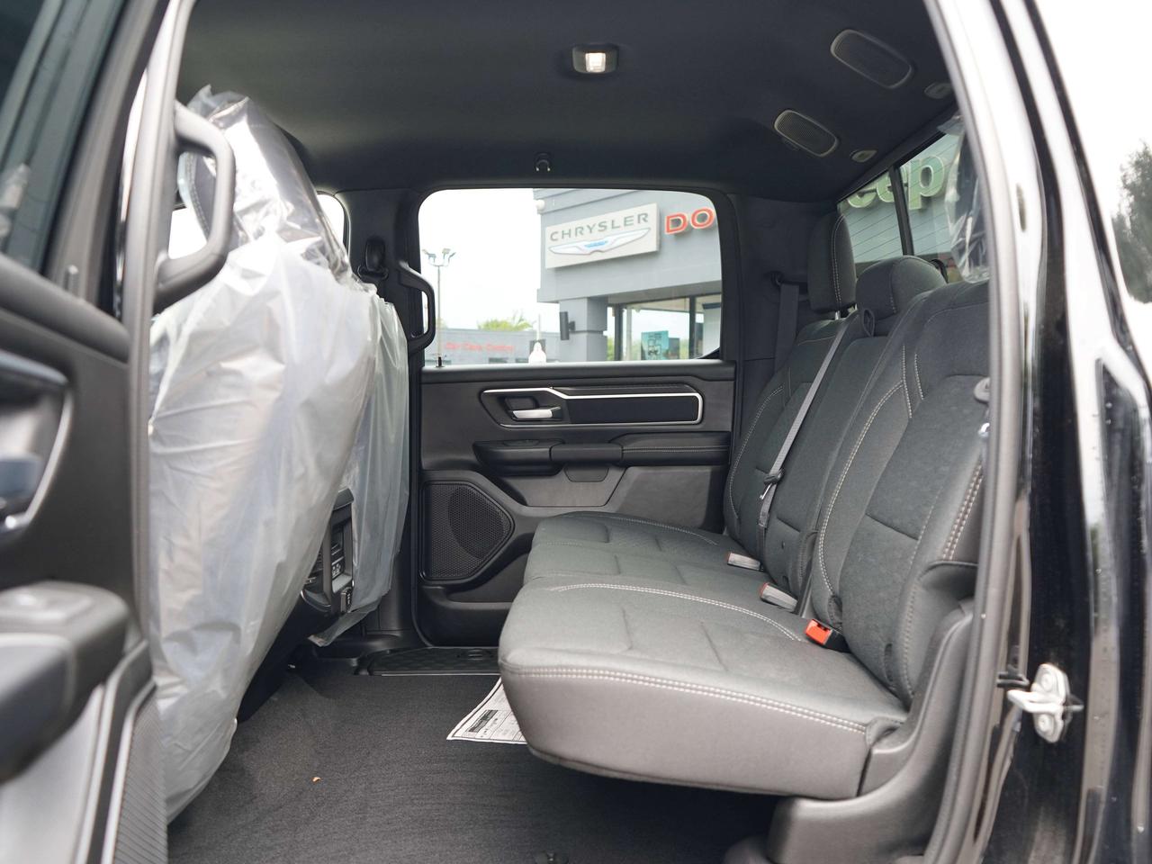 2025 RAM 1500 BIG HORN, Photo