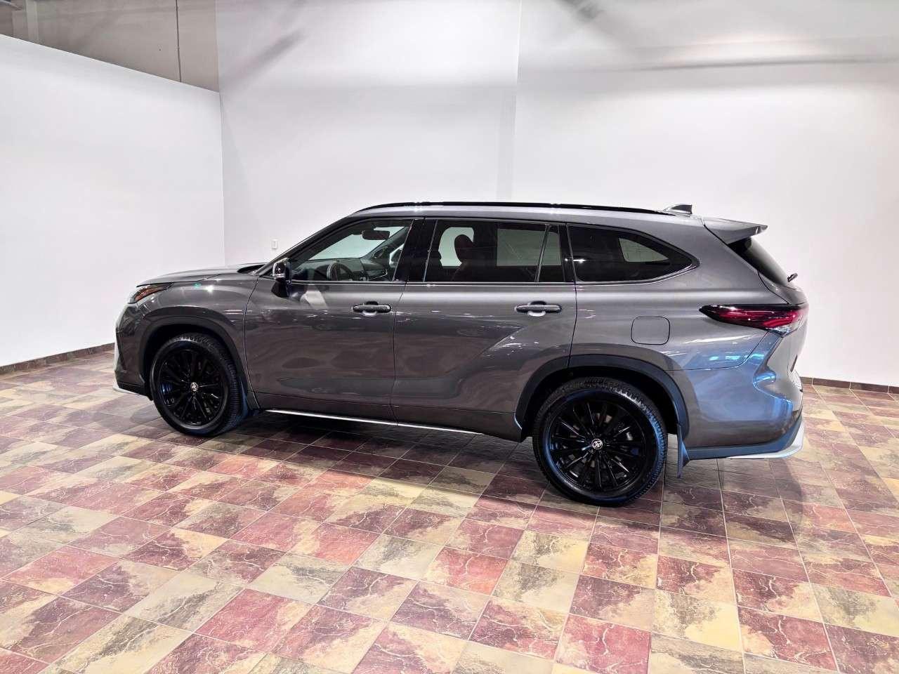 2024 Toyota Highlander XSE AWD Photo4