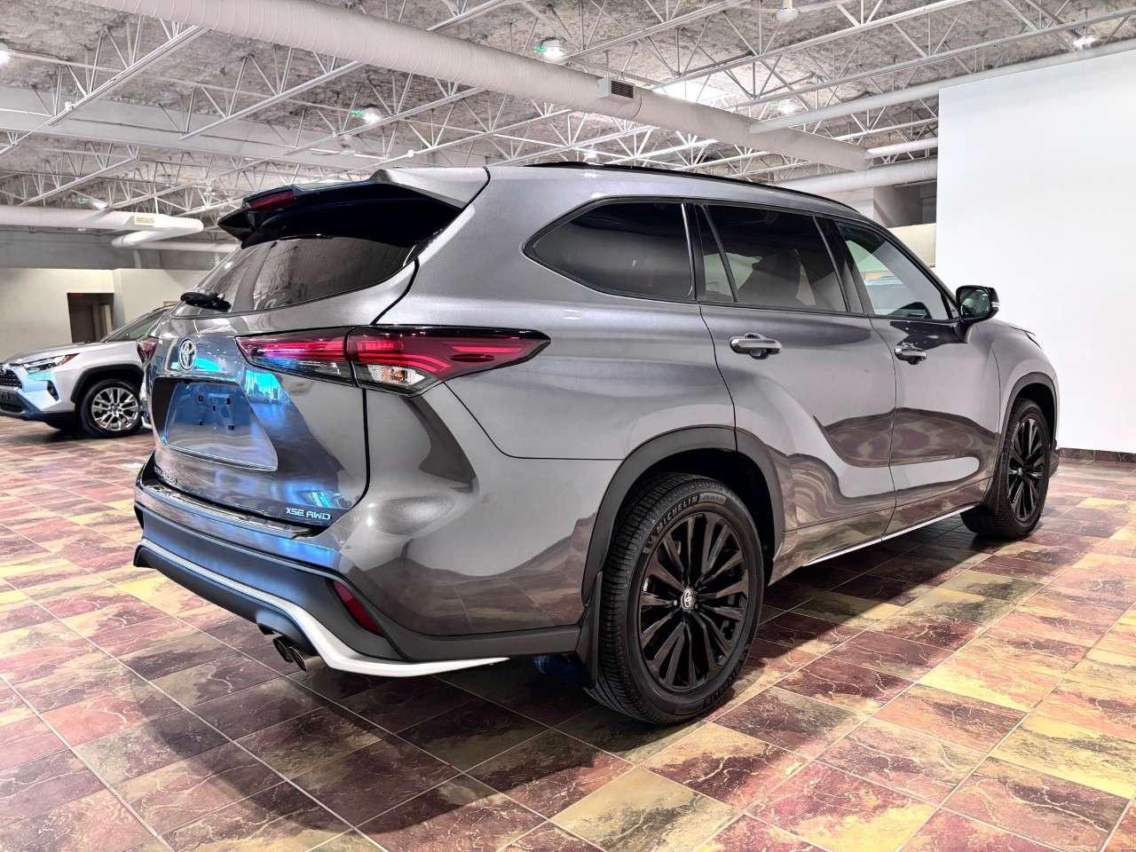 2024 Toyota Highlander XSE AWD Photo