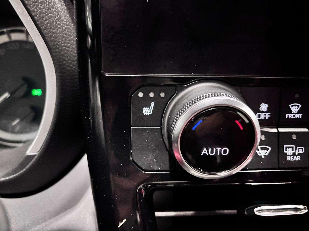 2024 Toyota Highlander XSE AWD Photo