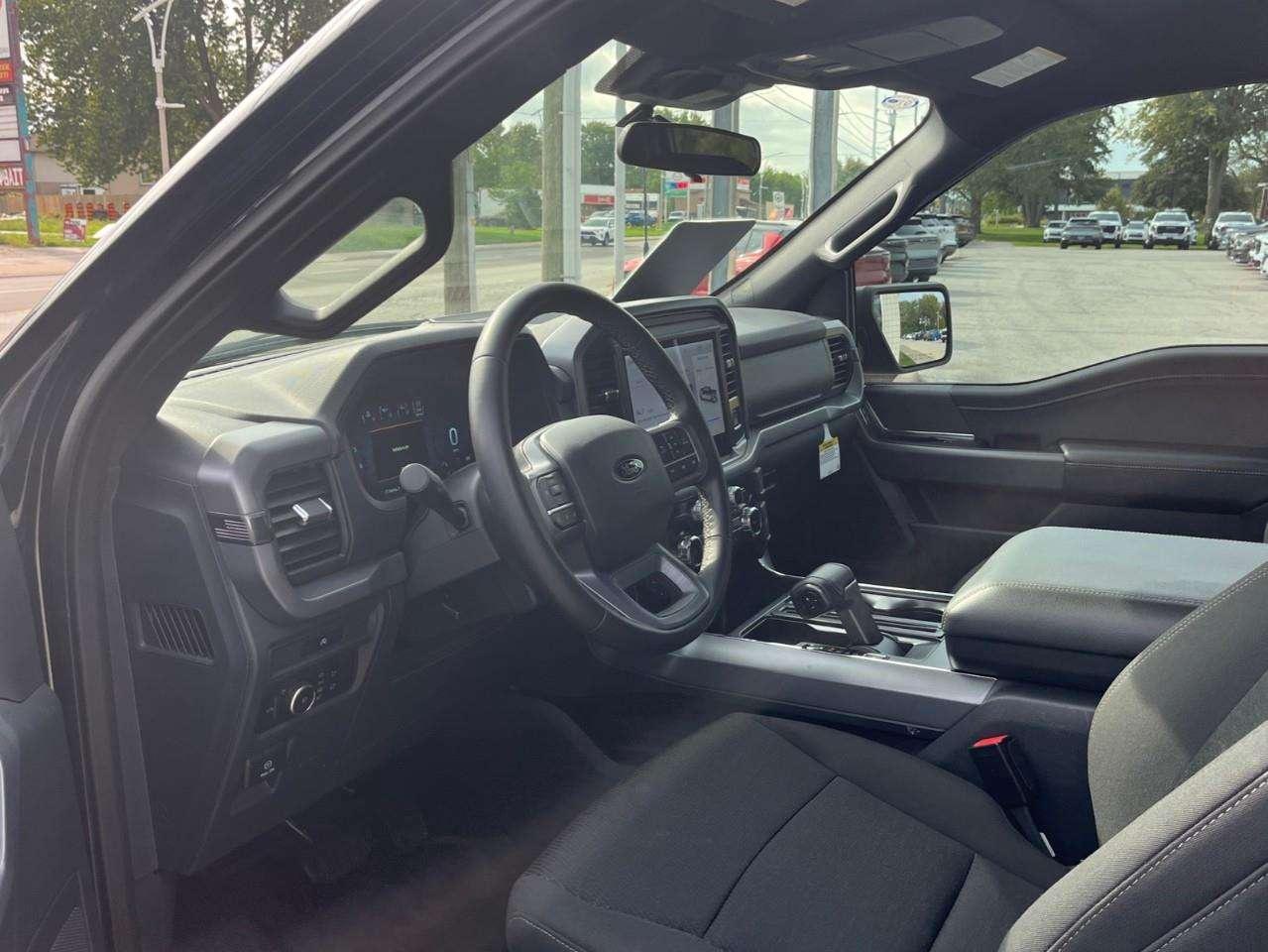 2025 Ford F-150 XLT GREAT ECONOMY LOCAL TRADE Photo