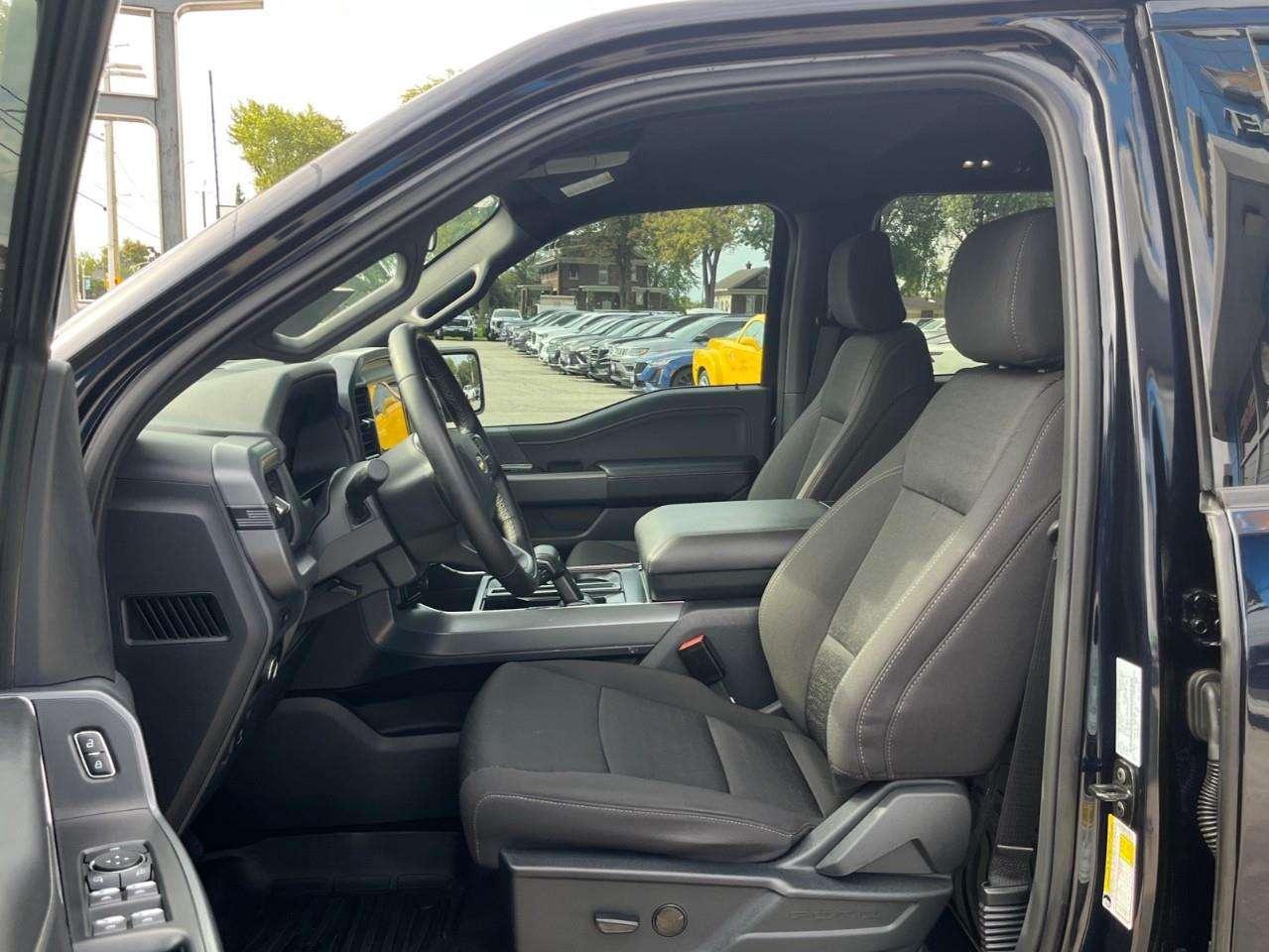 2025 Ford F-150 XLT GREAT ECONOMY LOCAL TRADE Photo