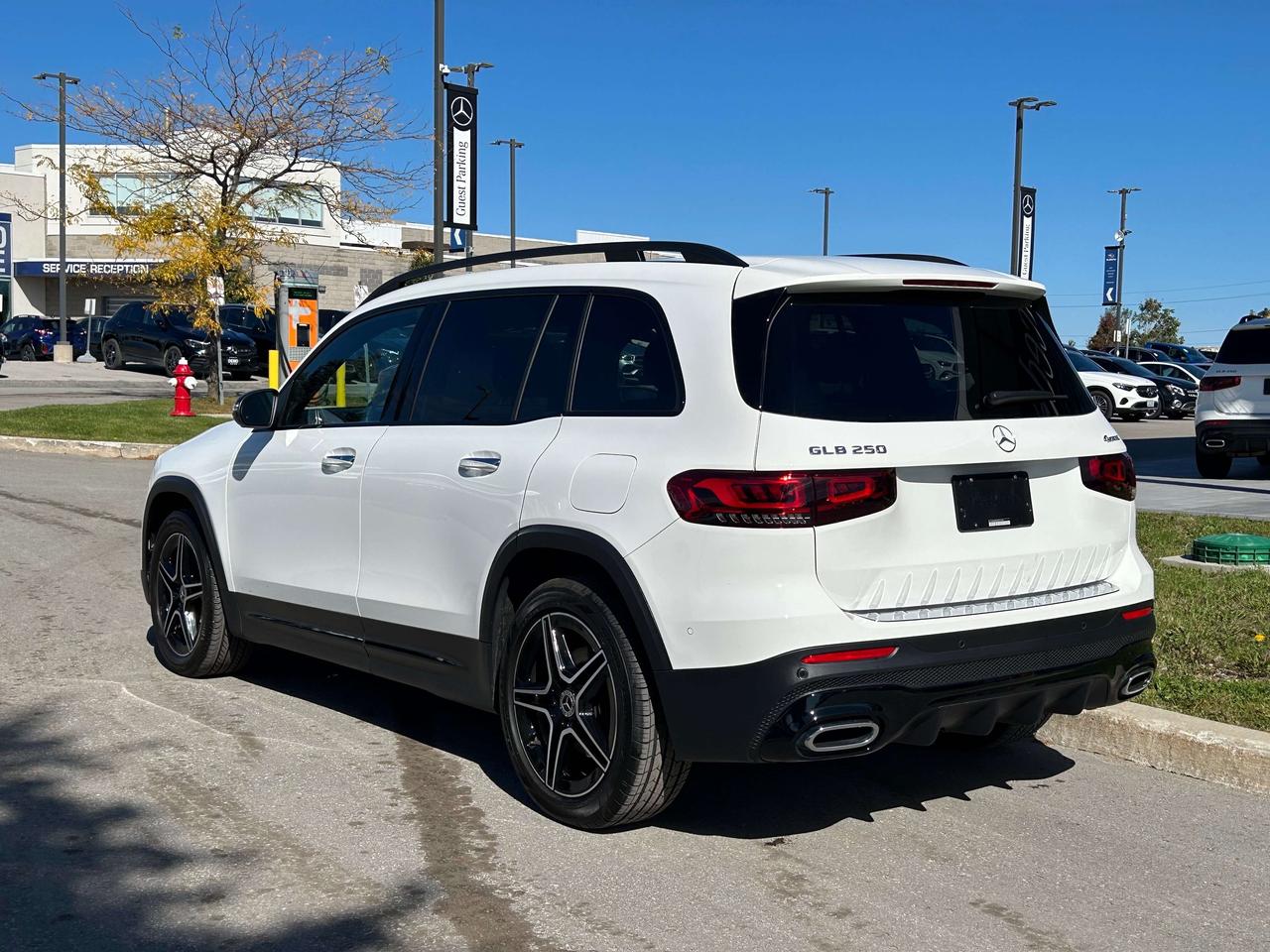 2023 Mercedes-Benz GLB 4MATIC® Photo
