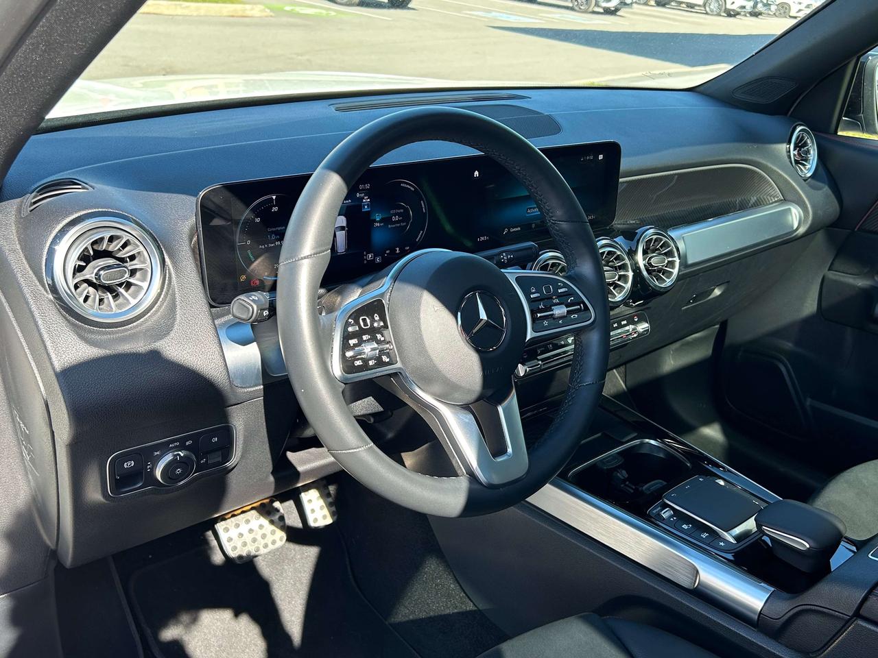 2023 Mercedes-Benz GLB 4MATIC® Photo