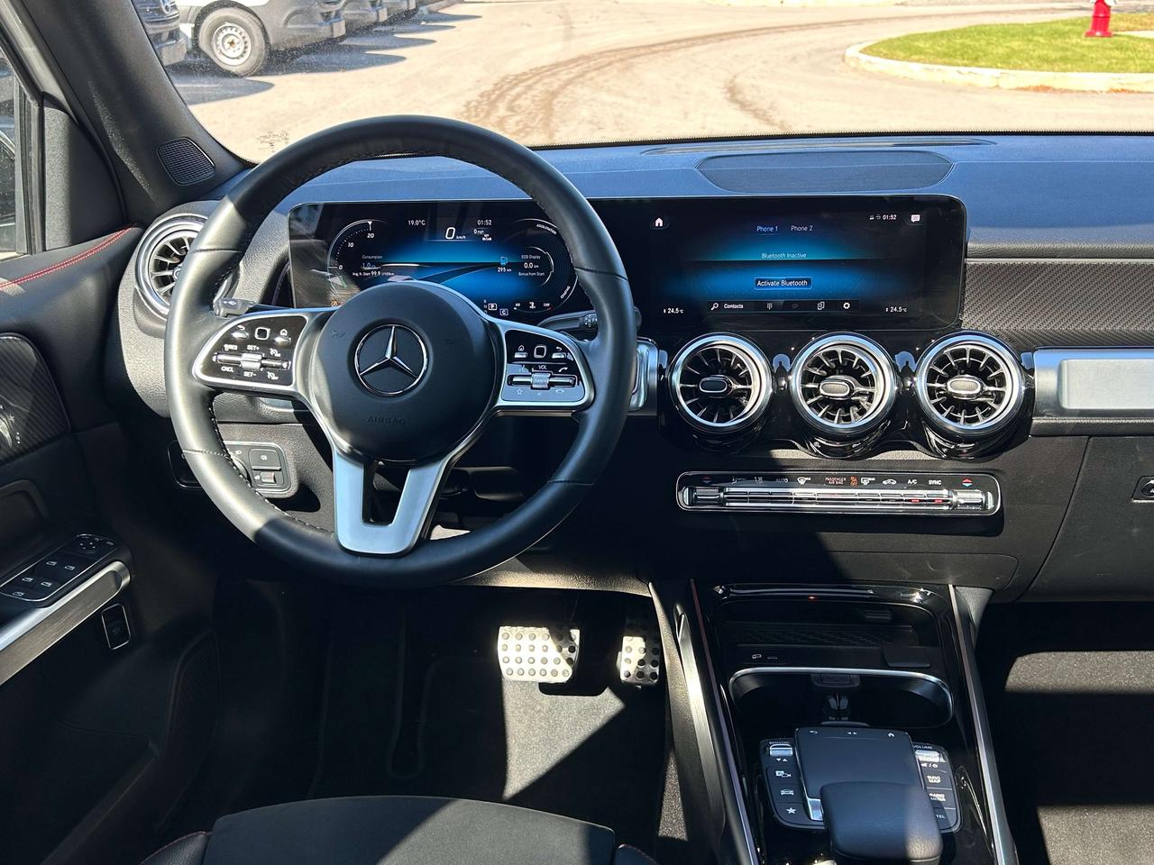 2023 Mercedes-Benz GLB 4MATIC® Photo