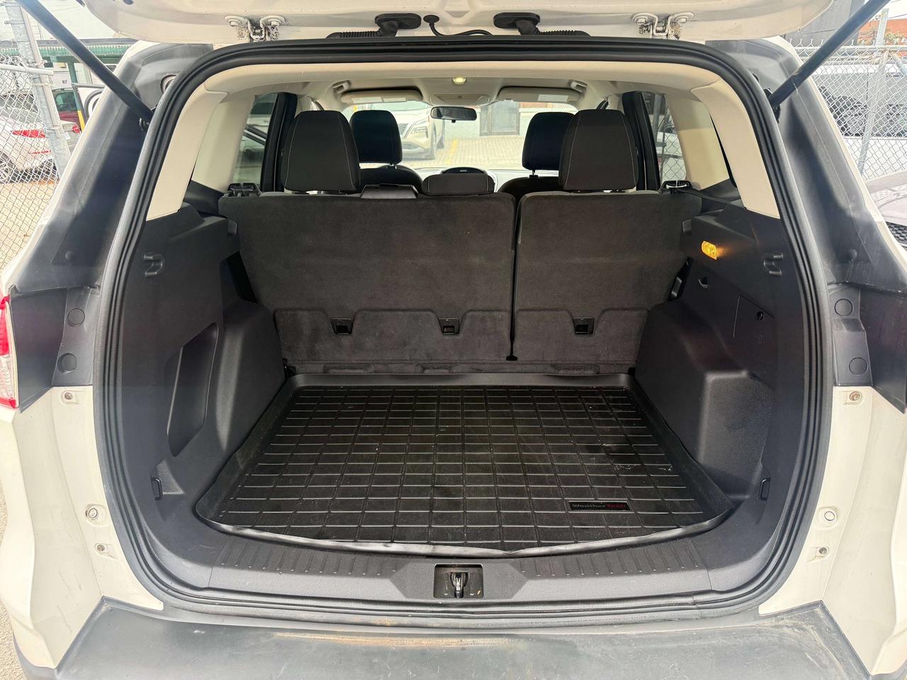 2013 Ford Escape *** 3 YEAR WARRANTY INCLUDED *** Photo