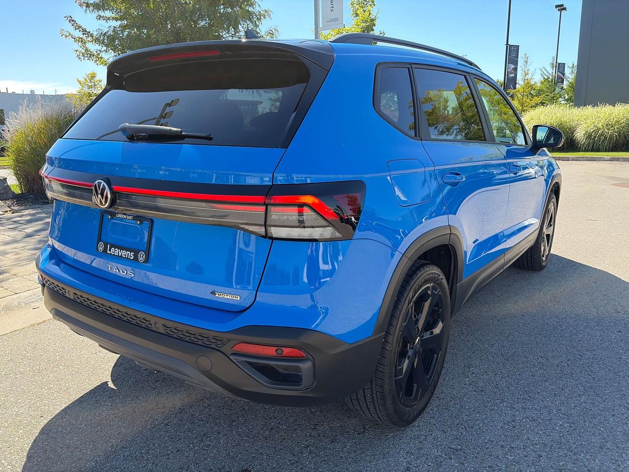 2026 Volkswagen Taos Comfortline Black Edition Photo