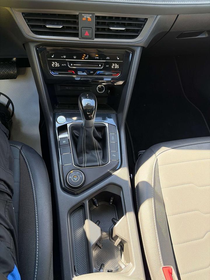 2026 Volkswagen Taos Comfortline Black Edition Photo