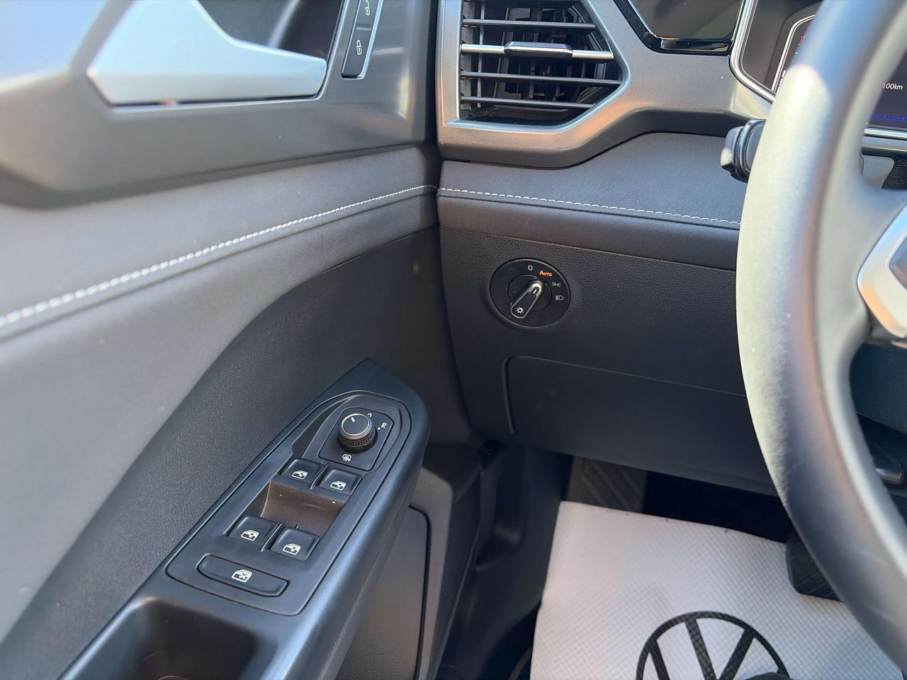 2026 Volkswagen Taos Comfortline Black Edition Photo