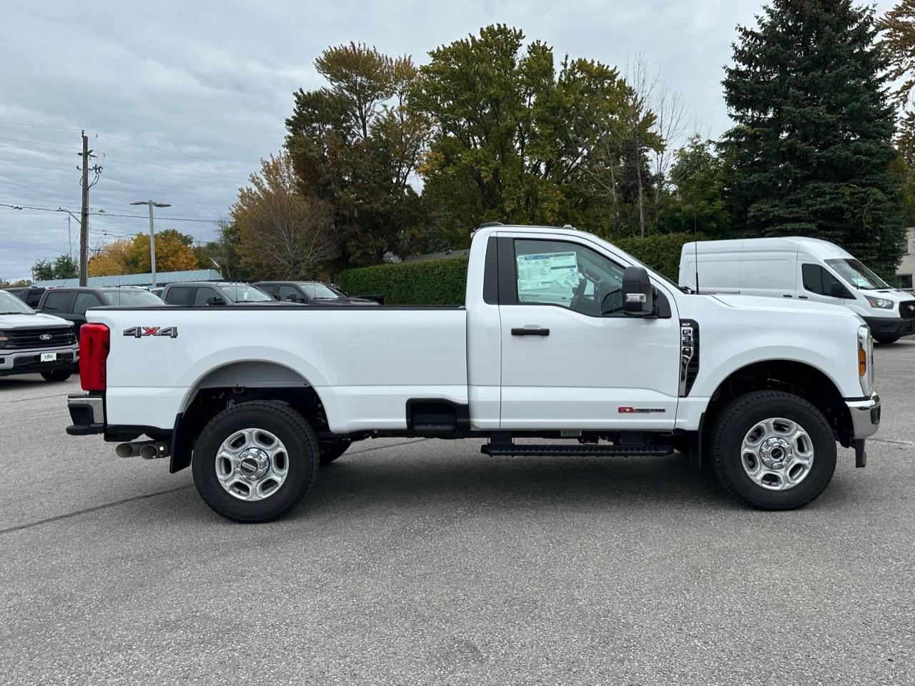 2027 Ford SUPER DUTY F-350 SRW  Photo