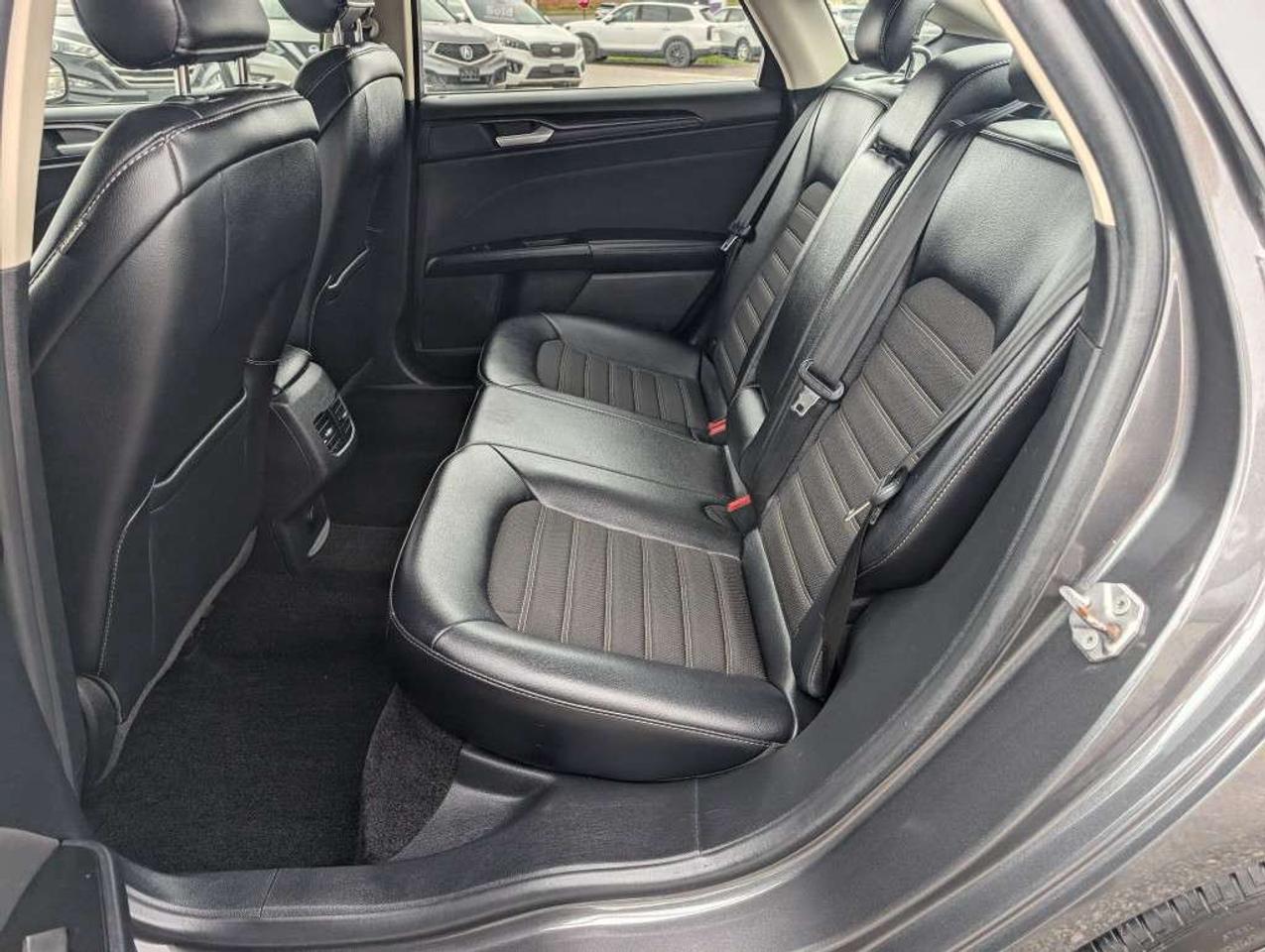 2018 Ford Fusion SE   LEATHER   CAMERA   HTD SEATS Photo