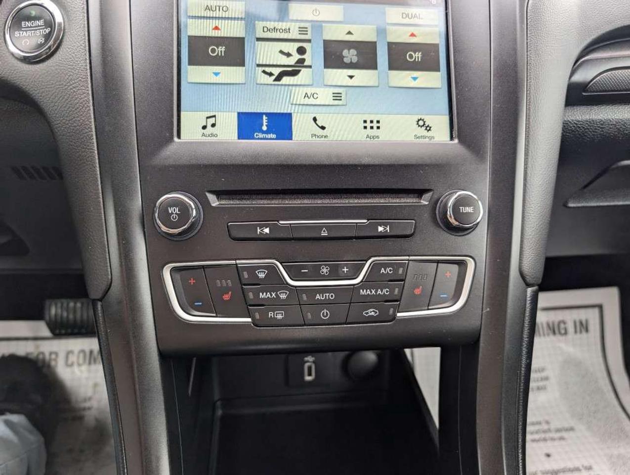 2018 Ford Fusion SE   LEATHER   CAMERA   HTD SEATS Photo