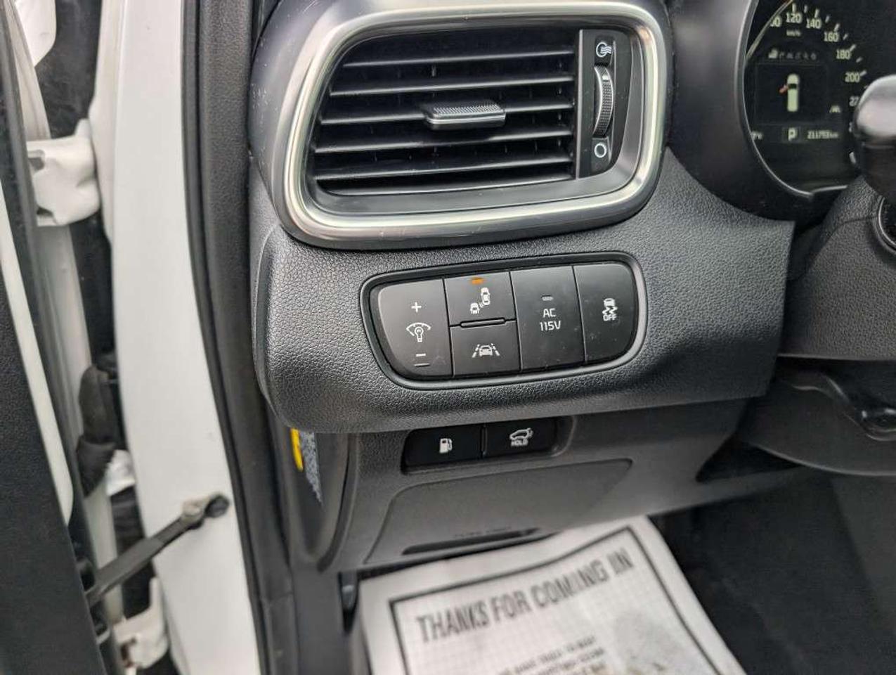 2018 Kia Sorento SXL AWD 7 PASSENGER NAV LEATHER PANOROOF CAMERA Photo