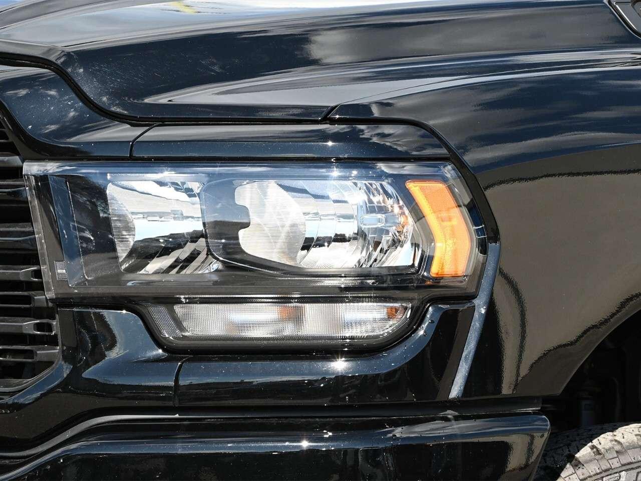 2024 RAM 2500 Big Horn 4x4 Crew Cab 6'4 Box Photo5