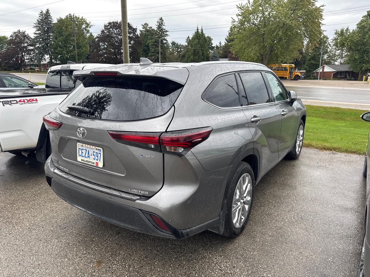 2025 Toyota Highlander Hybrid Limited 4dr All-Wheel Drive Photo