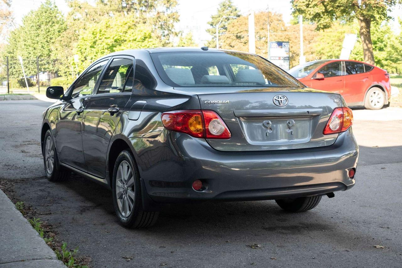 2009 Toyota Corolla LE Photo3