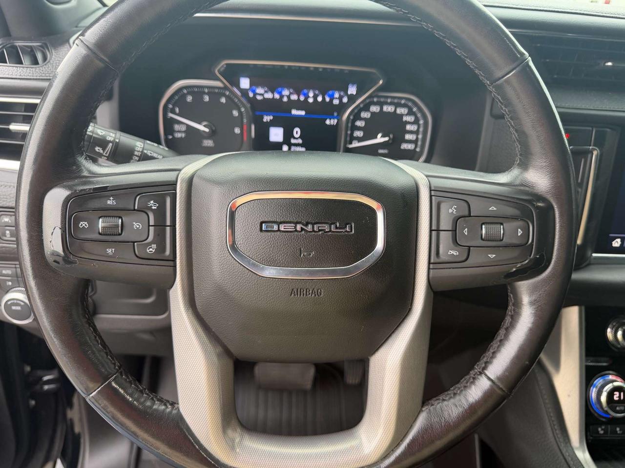2021 GMC Yukon Denali ~ NO ACCIDENTS ~ CERTIFIED Photo