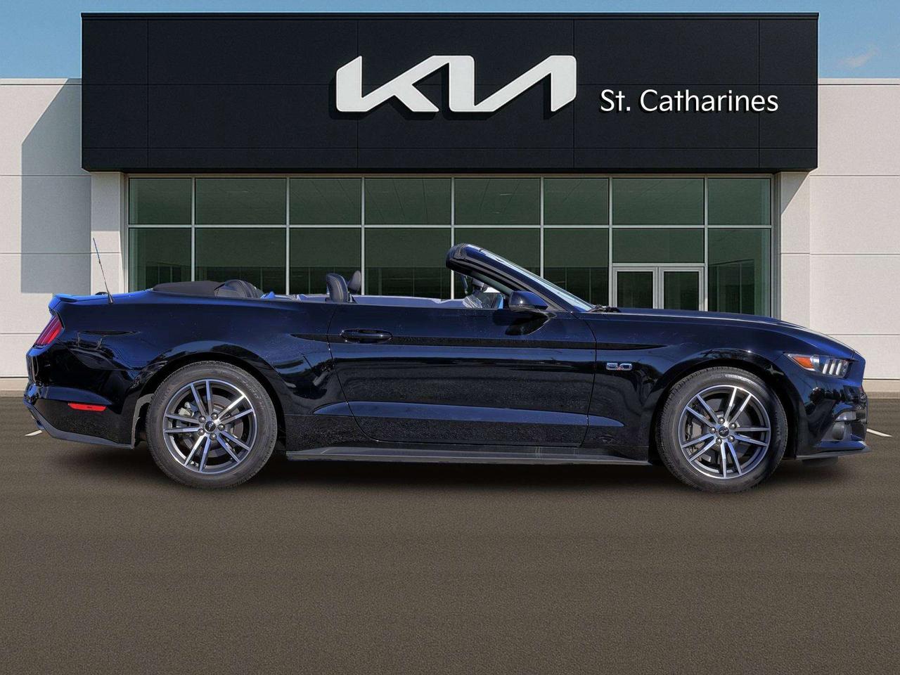 2015 Ford Mustang GT Premium Photo