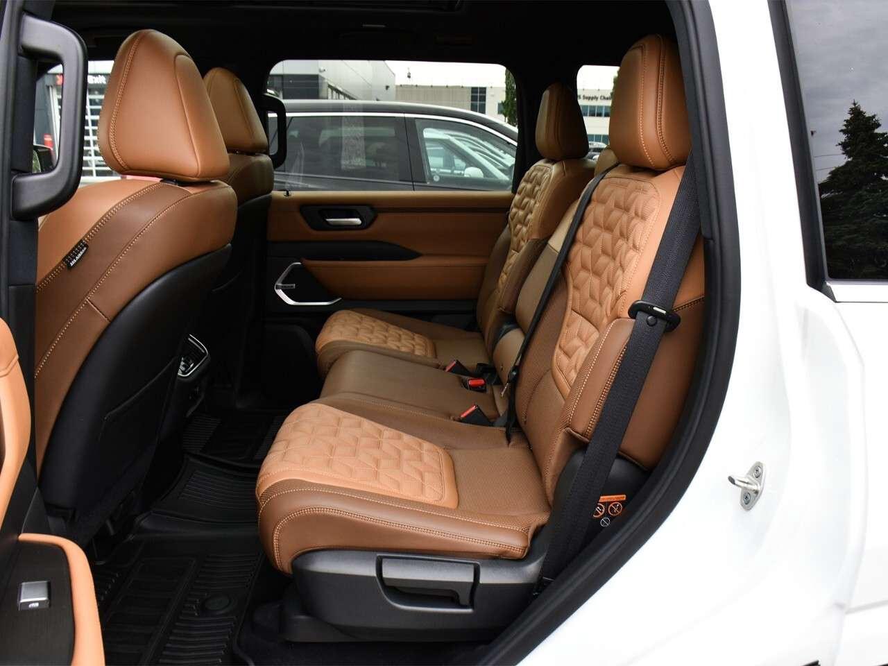 2026 Nissan Armada EXECUTIVE DEMO, FULLY LOADED, FINANCE FROM 6.99% Photo