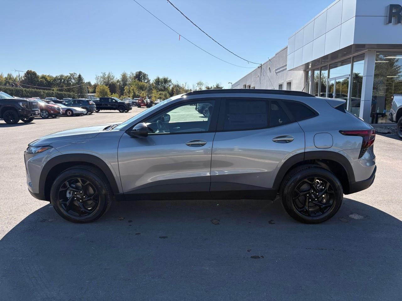 2026 Chevrolet Trax Fwd 4dr Lt Photo5