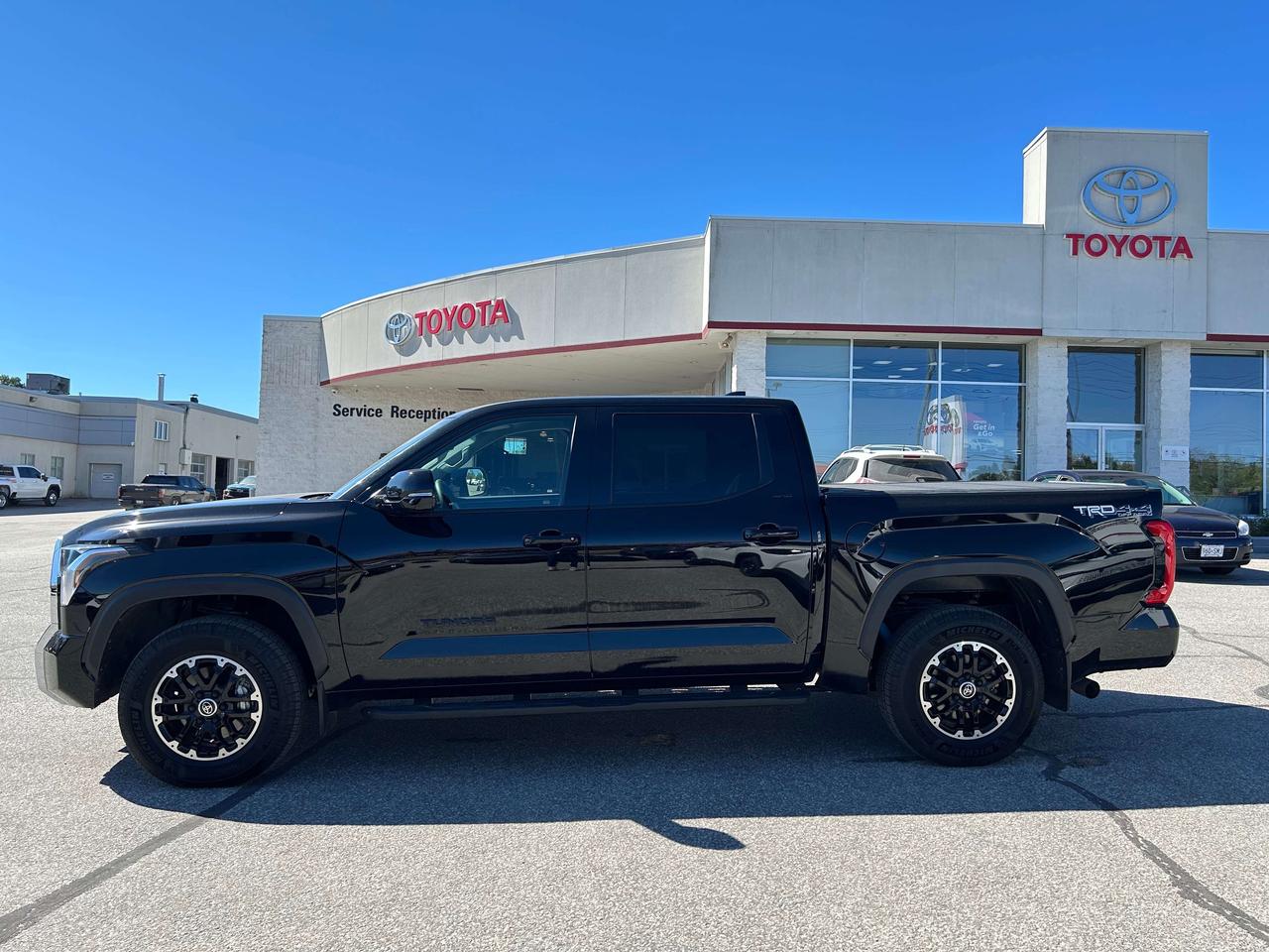 2024 Toyota Tundra SR5 TRD Off Road   LOW KM Photo5