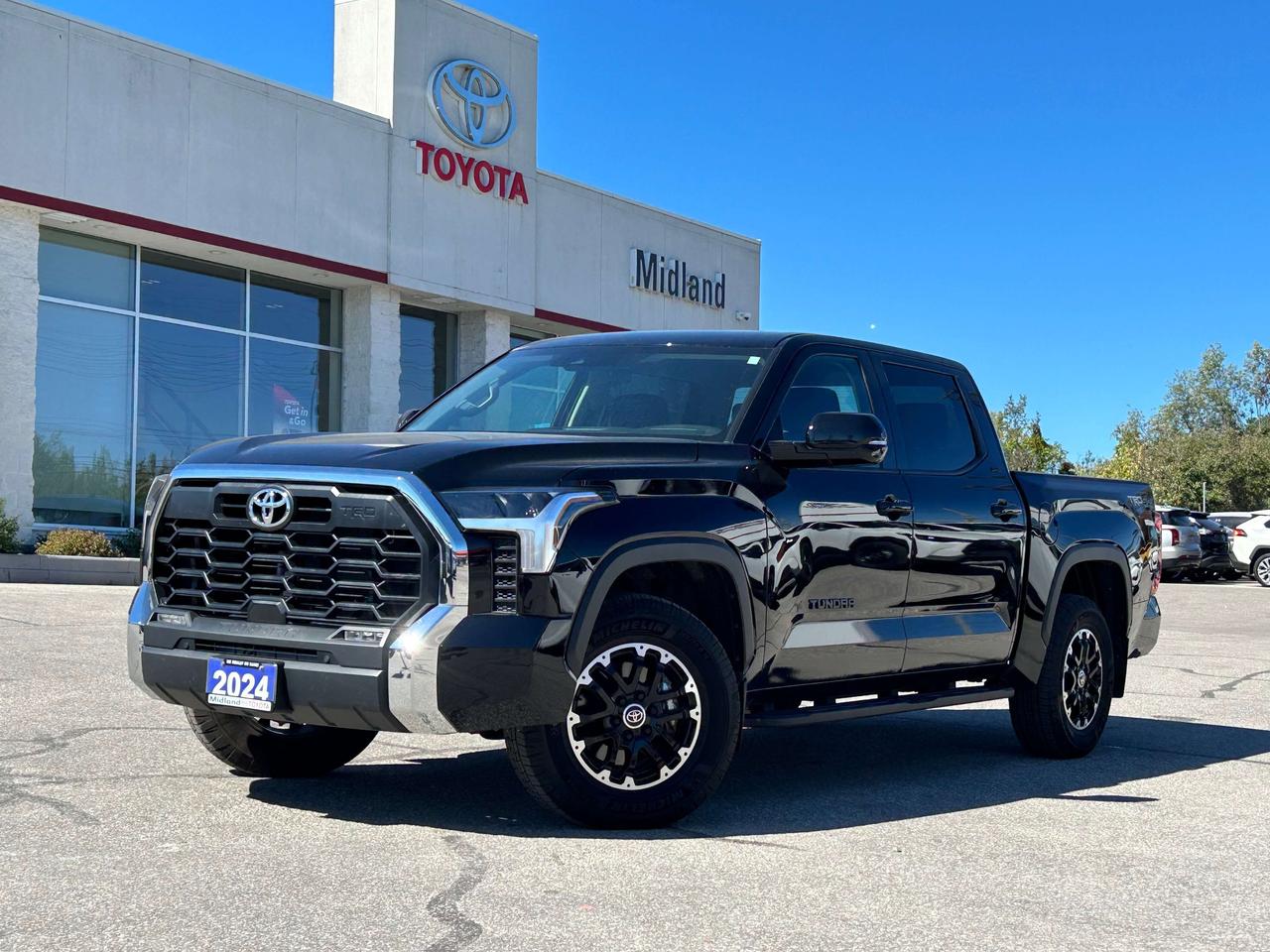 2024 Toyota Tundra SR5 TRD Off Road   LOW KM Photo