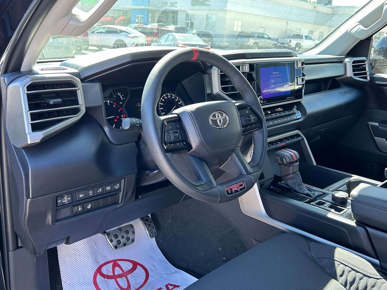 2024 Toyota Tundra SR5 TRD Off Road   LOW KM Photo