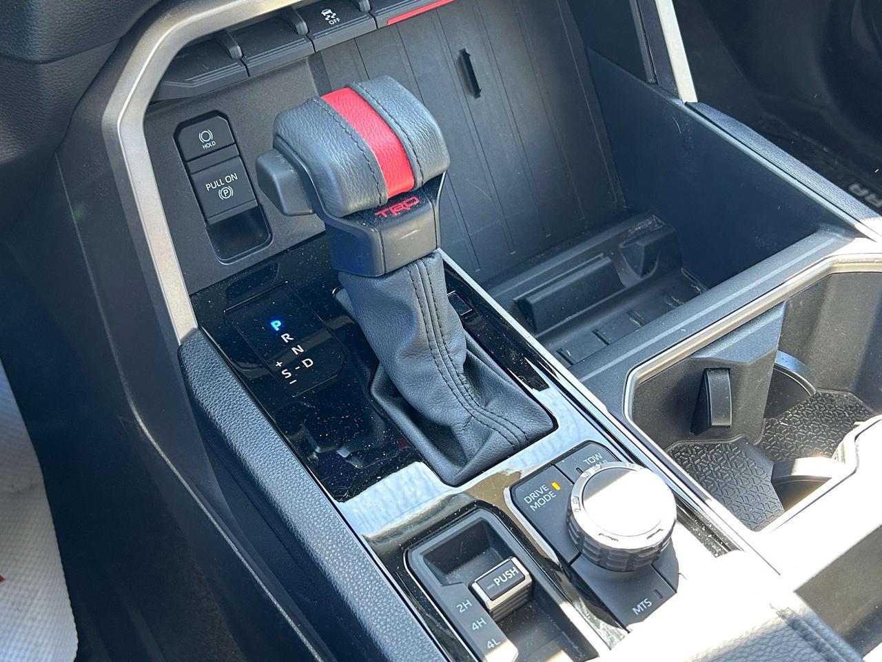 2024 Toyota Tundra SR5 TRD Off Road   LOW KM Photo